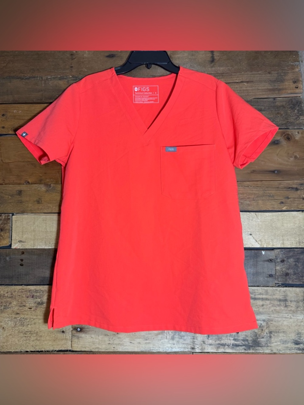 Figs Catarina One-Pocket Scrub Top Women's Coral‎ Orange Small Medical